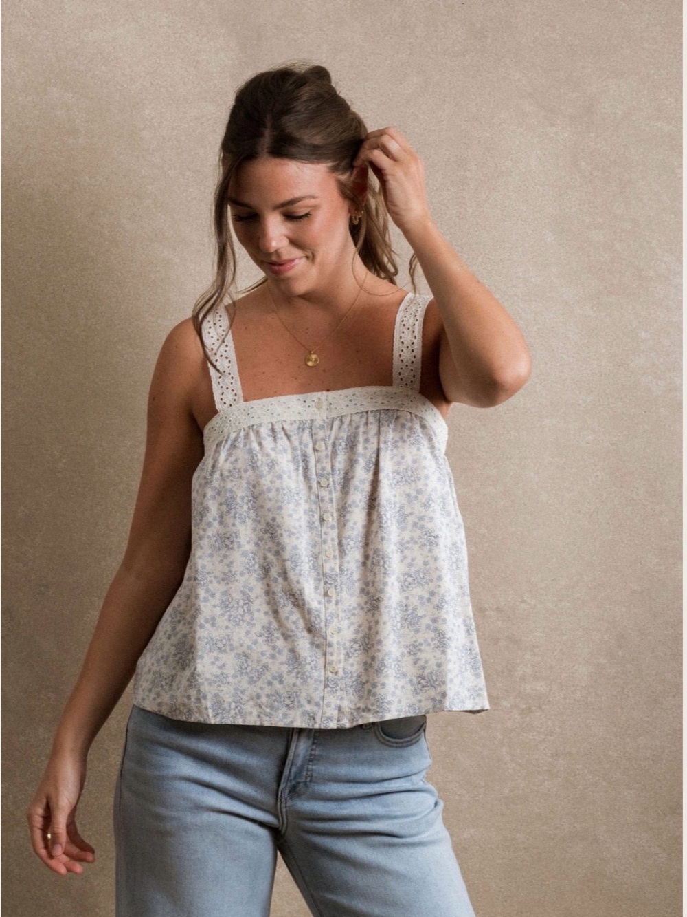 NEUFLORA 🍃”MARINA” Blouse, Blue Floral, Size M, in Blue, NWT, Sold Out